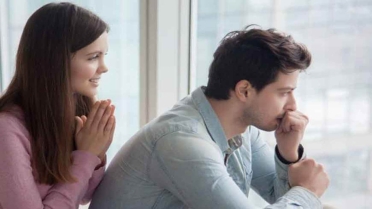 10 استراتيجيات ذكية للتعامل مع الزوج قليل الكلام وتحويل الصمت إلى قوة